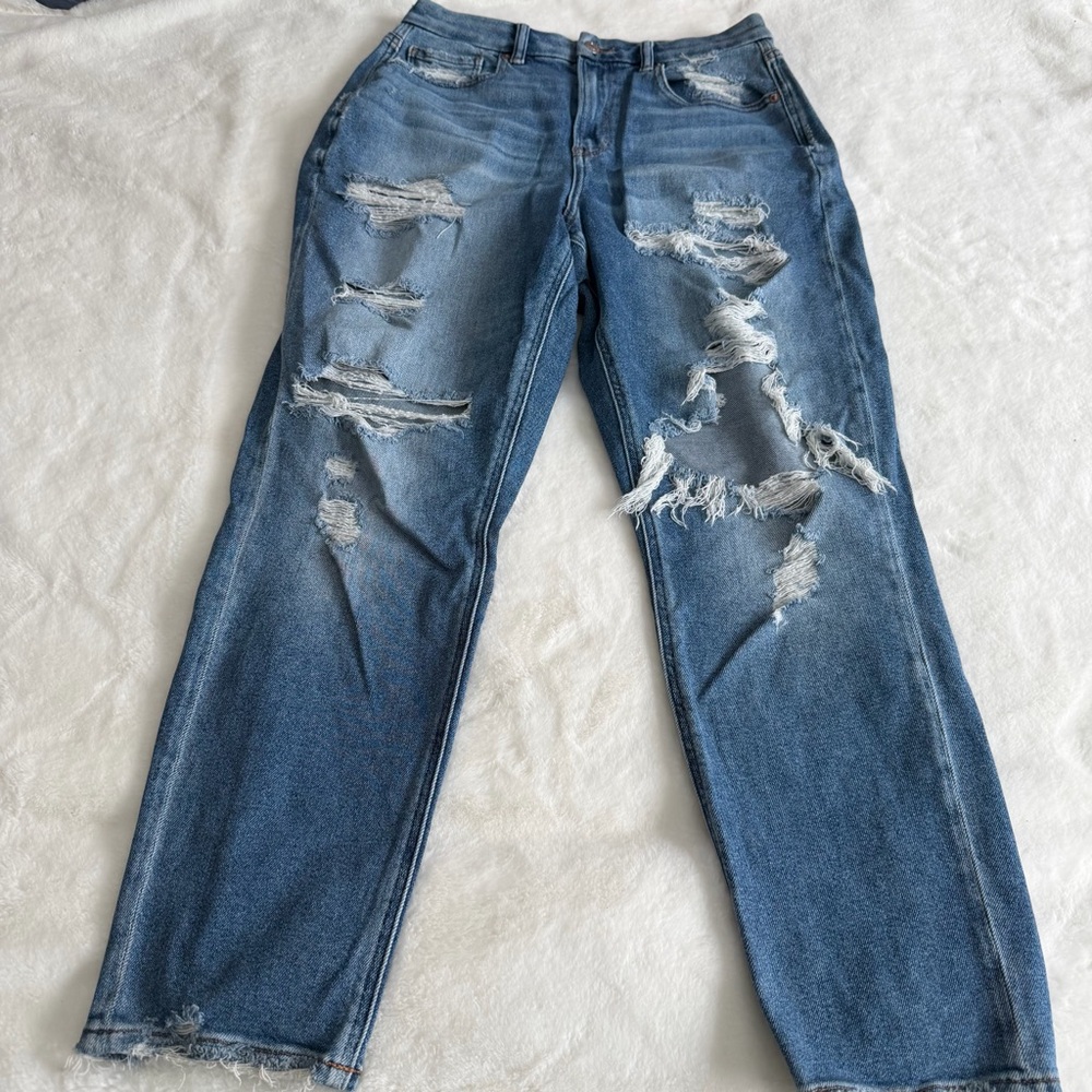 American Eagle Curvy Mom Jean Size 8 - Picture 6 of 10